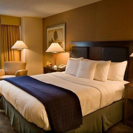 Doubletree Dayton-Downtown Hotel Стая снимка