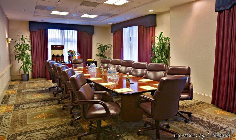 Doubletree Dayton-Downtown Hotel Съоръжения снимка