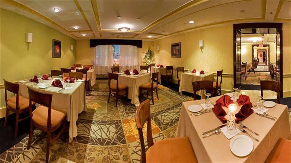 Doubletree Dayton-Downtown Hotel Екстериор снимка