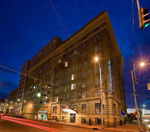 Doubletree Dayton-Downtown Hotel Екстериор снимка